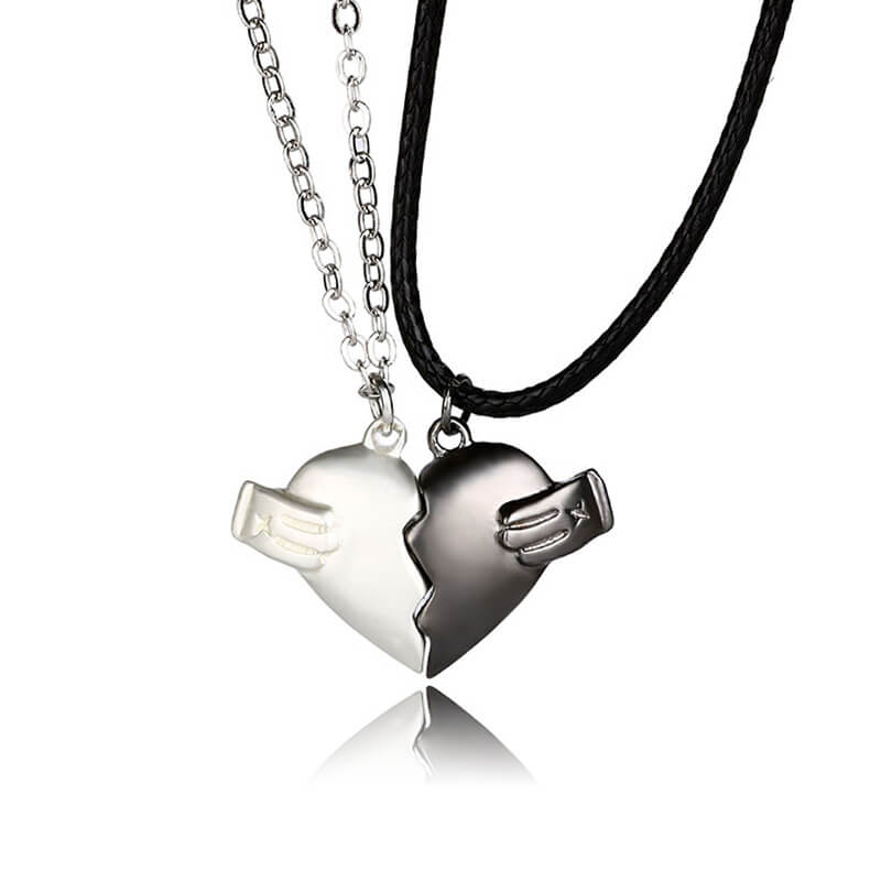 2 Pcs Heart Magnetic Bestie Necklace