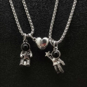 Magnetic Astronaut BFF Necklaces - 2PCS Gold/Silve