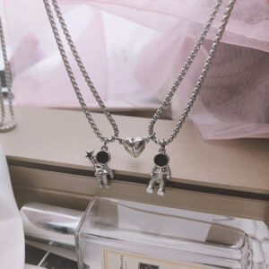 Magnetic Astronaut BFF Necklaces - 2PCS Gold/Silve